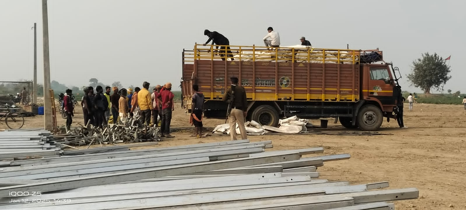 प्रशांत किशोर के अनशन से घबराई बिहार सरकार, प्रशांत किशोर को निजी जमीन पर भी कैंप लगाने से रोका